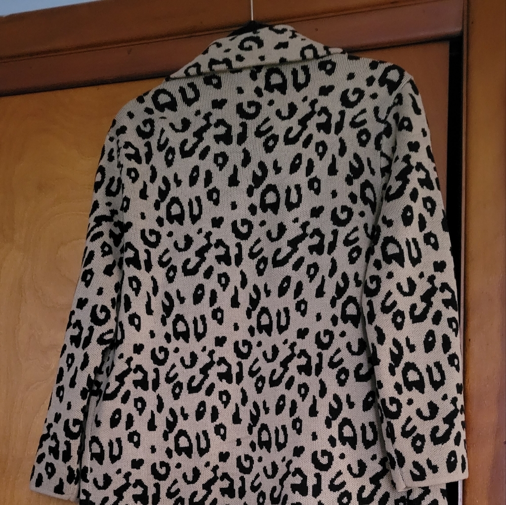 Mid length sweater